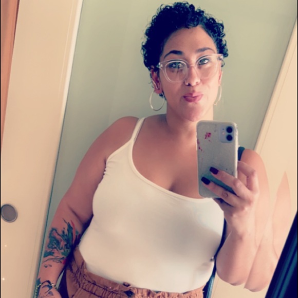 Meet your Posher, Erica - Picture 1 of 1